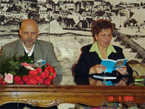 Z literarnega večera Marije Šedivy - avtorica in Marjan Pungartnik