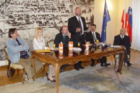 Od leve proti desni: Dragan Bajović, Marina Miljković Dabić, Ivan Rajović, Blagoje Baković, mag. Nebojša Kuzmanović in Marjan Pungartnik