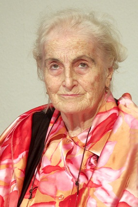 Neža Maurer