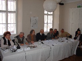Od leve: Goranka Kreačič, Bogomir Mihevc, Darko Štrajn, Marjan Pungartnik, Branka Predan, Pavle Čelik in Frane Adam